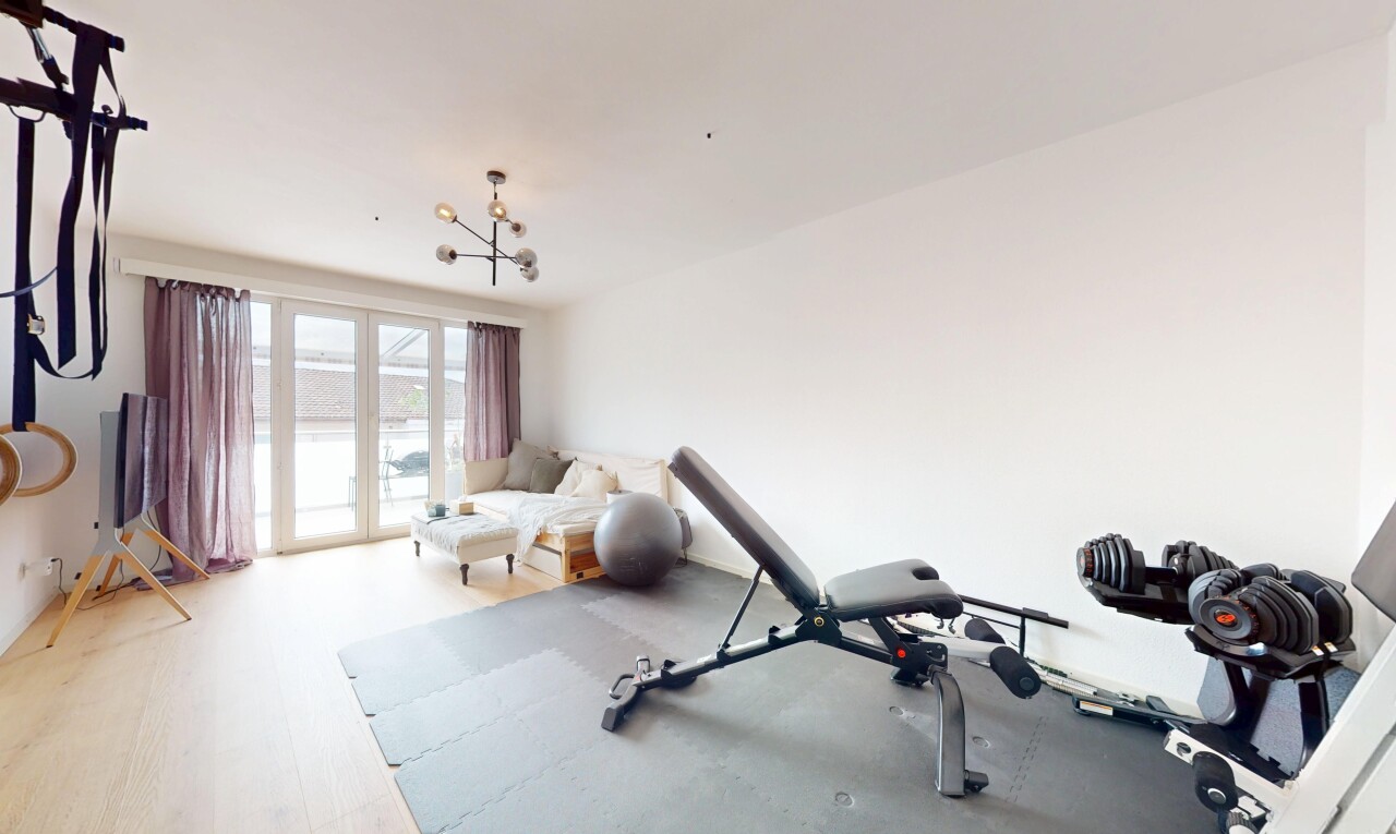 Ganze Etage! 6.5 Zi-Wohnung, perfekt für Familien an super Lage - 7