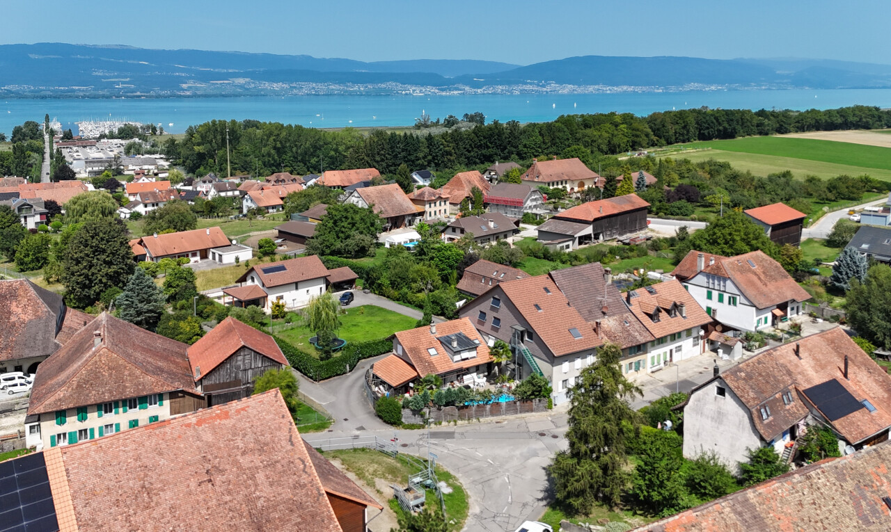 Rare property combining peace, natural light and potential in Chevroux - 2