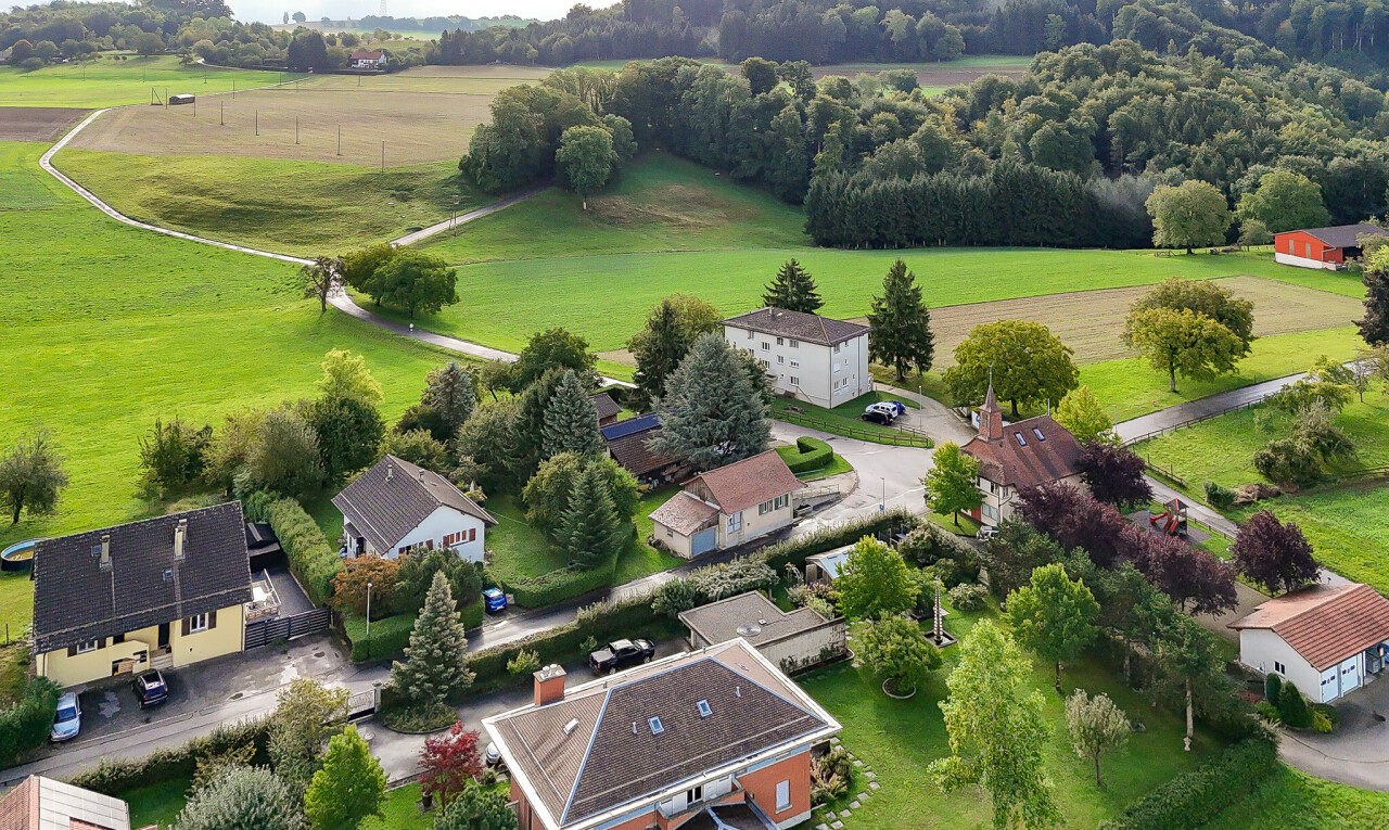 Former Dairy to Renovate in the Peaceful Vaud Countryside - 3