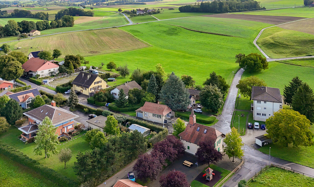 Former Dairy to Renovate in the Peaceful Vaud Countryside - 4