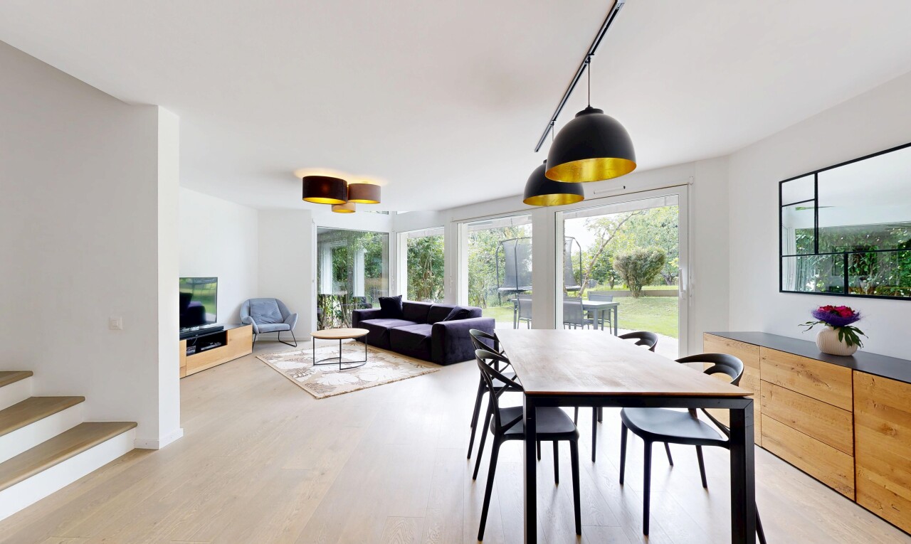 Eleganz und Wohnkomfort im Herzen von Gilly - 0