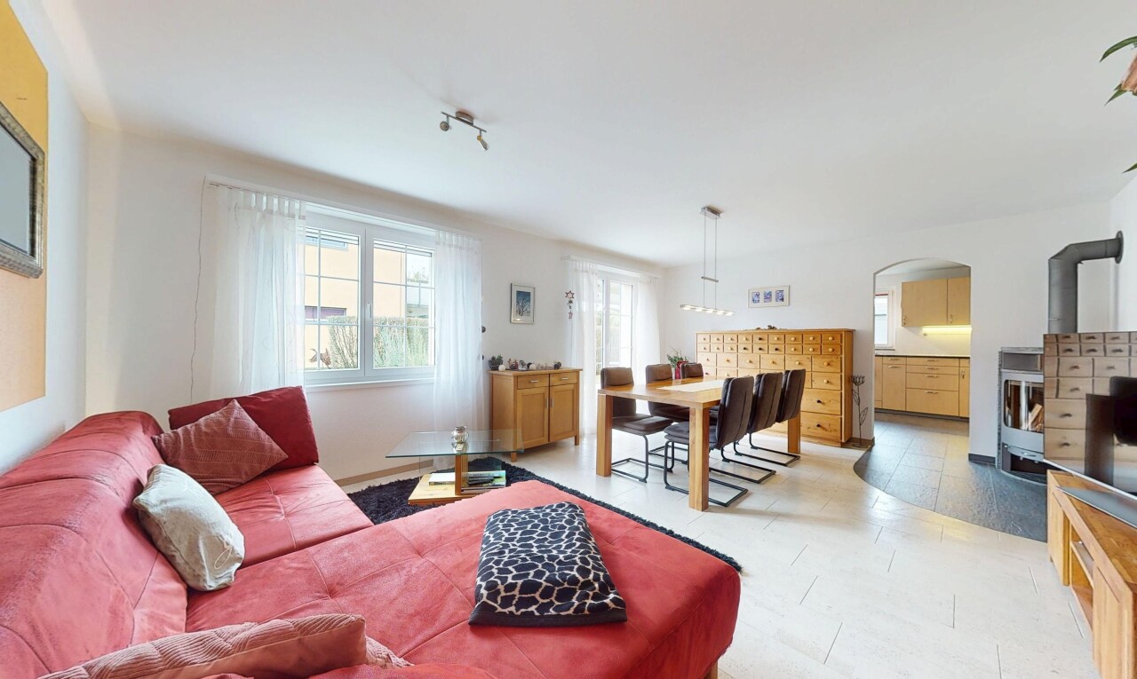 Einfamilienhaus in Bonau – viel Platz, Garten & Aussicht - 3