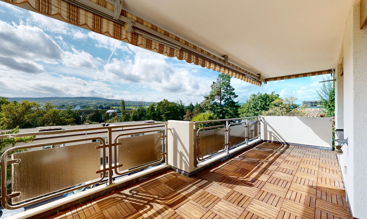 Helle 4.5-Zimmer-Wohnung mit schöner Aussicht in Oberengstringen - 4