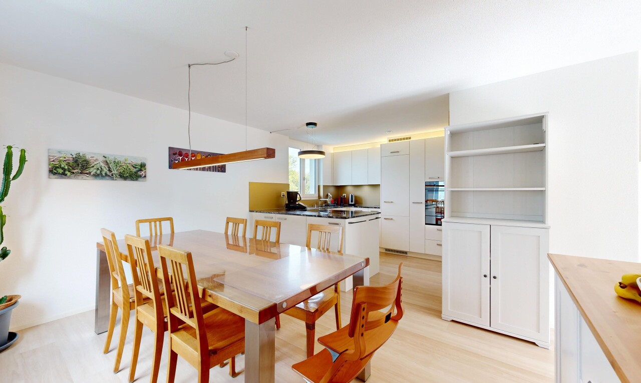 Moderne 4.5 Zimmer Doppelhaushälfte mit Garten und Teils Weitblick - 2