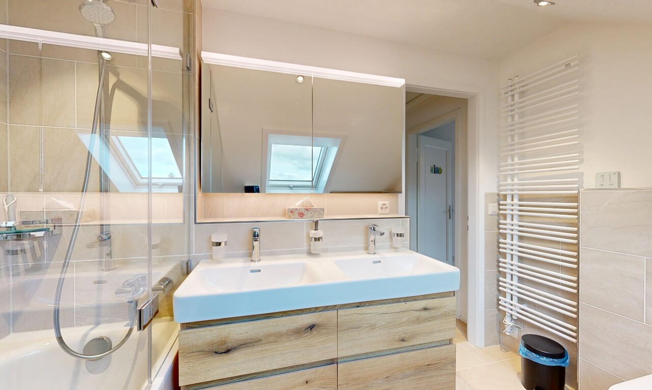 Moderne 4.5 Zimmer Doppelhaushälfte mit Garten und Teils Weitblick - 8