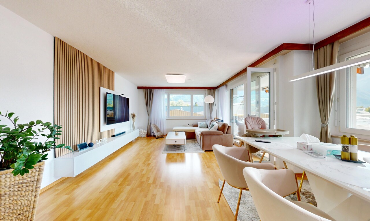 4.5-Zimmer-Wohnung mit Balkon und zwei Garagenplätzen in Sevelen - 1