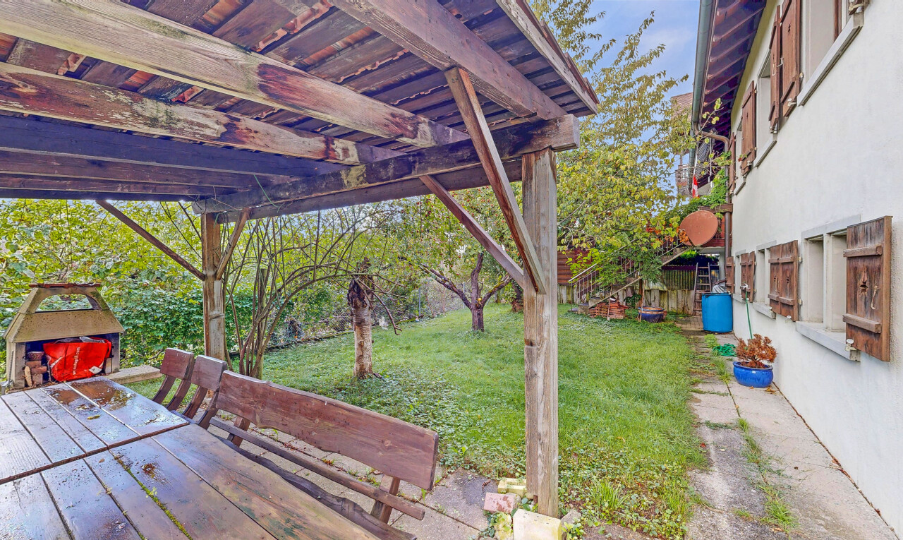 Charmantes 6.5-Zimmer Einfamilienhaus mit Einliegerwohnung - 0