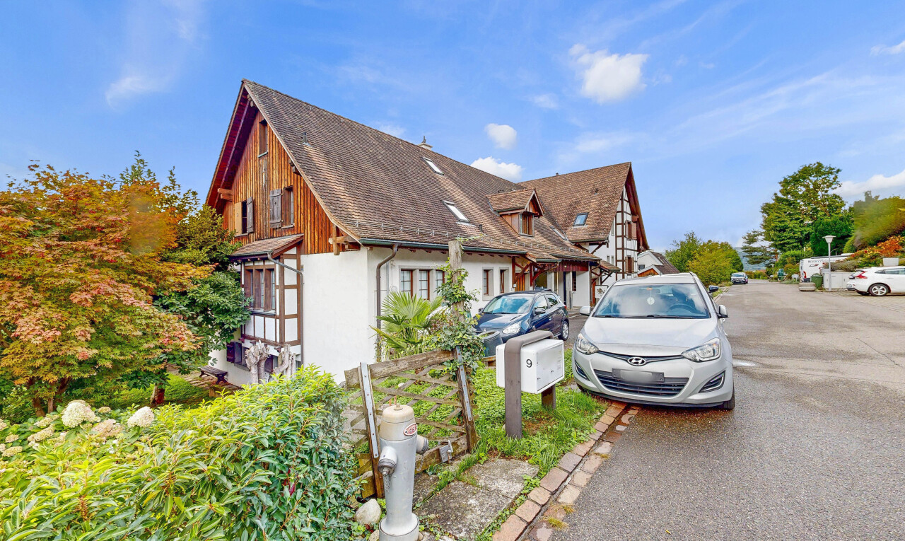 Charmantes 6.5-Zimmer Einfamilienhaus mit Einliegerwohnung - 1