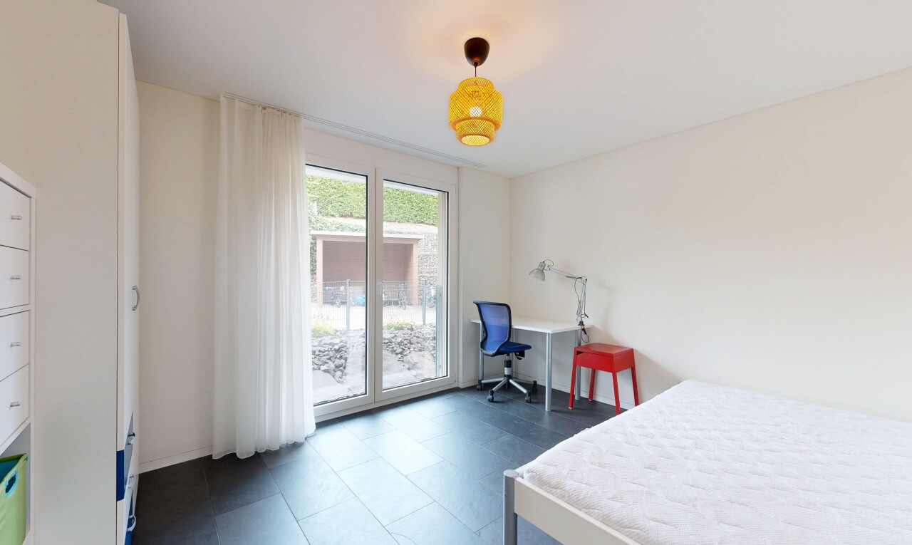 Moderne 5.5-Zimmer-Gartenwohnung - zentral und ruhig in 9200 Gossau - 7