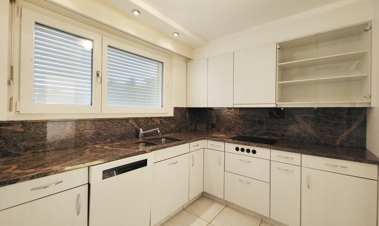 Attraktive 4.5-Zimmer-Wohnung mit Balkon an ruhiger Lage in Widen - 3