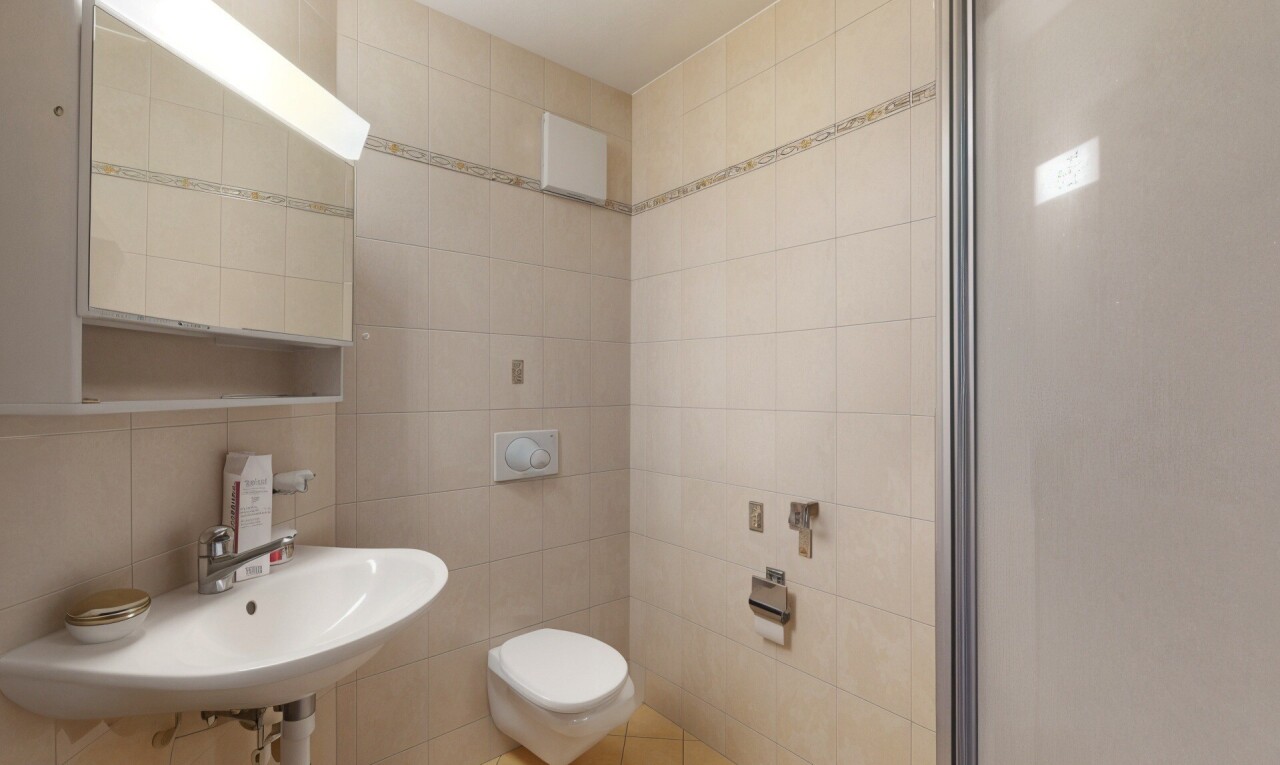 Bright 4.5-room apartment with breathtaking views of the lake - 8