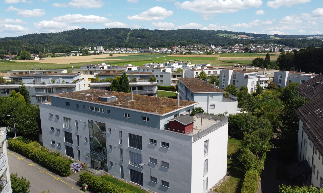 Grosszügige 5.5-Zimmer-Attikawohnung mit Liftzugang und Weitblick - 2