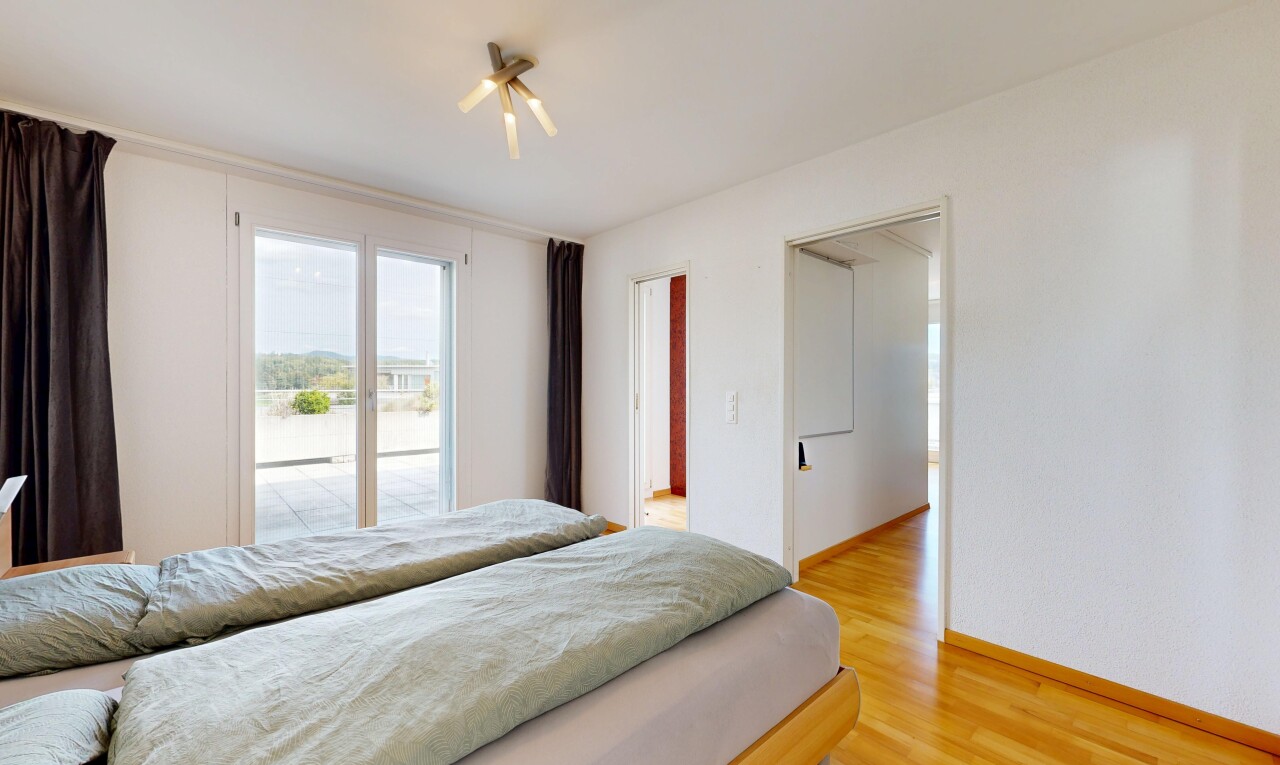 Grosszügige 5.5-Zimmer-Attikawohnung mit Liftzugang und Weitblick - 7