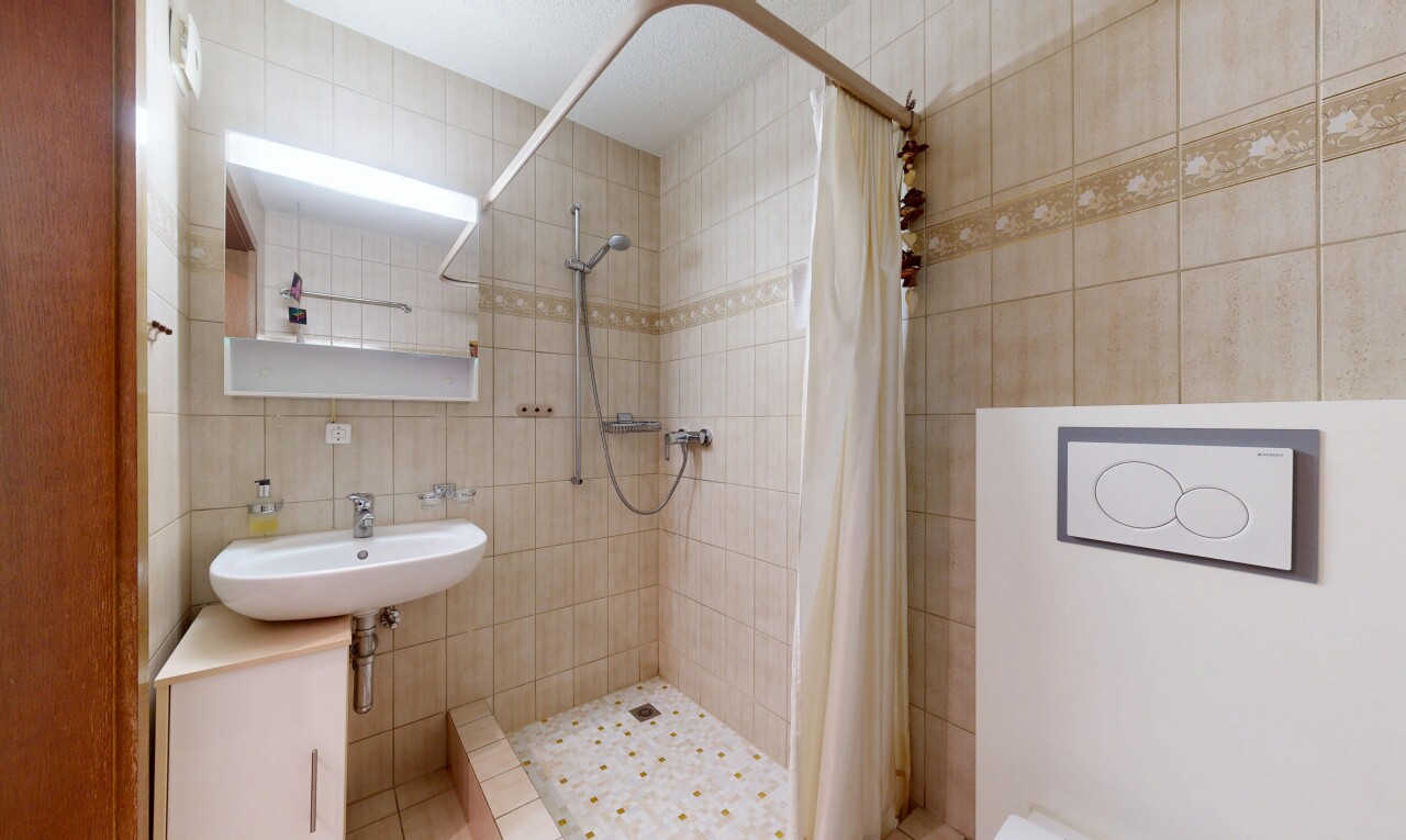 Sehr gepflegtes Doppeleinfamilienhaus mit gemütlichem Garten - 9