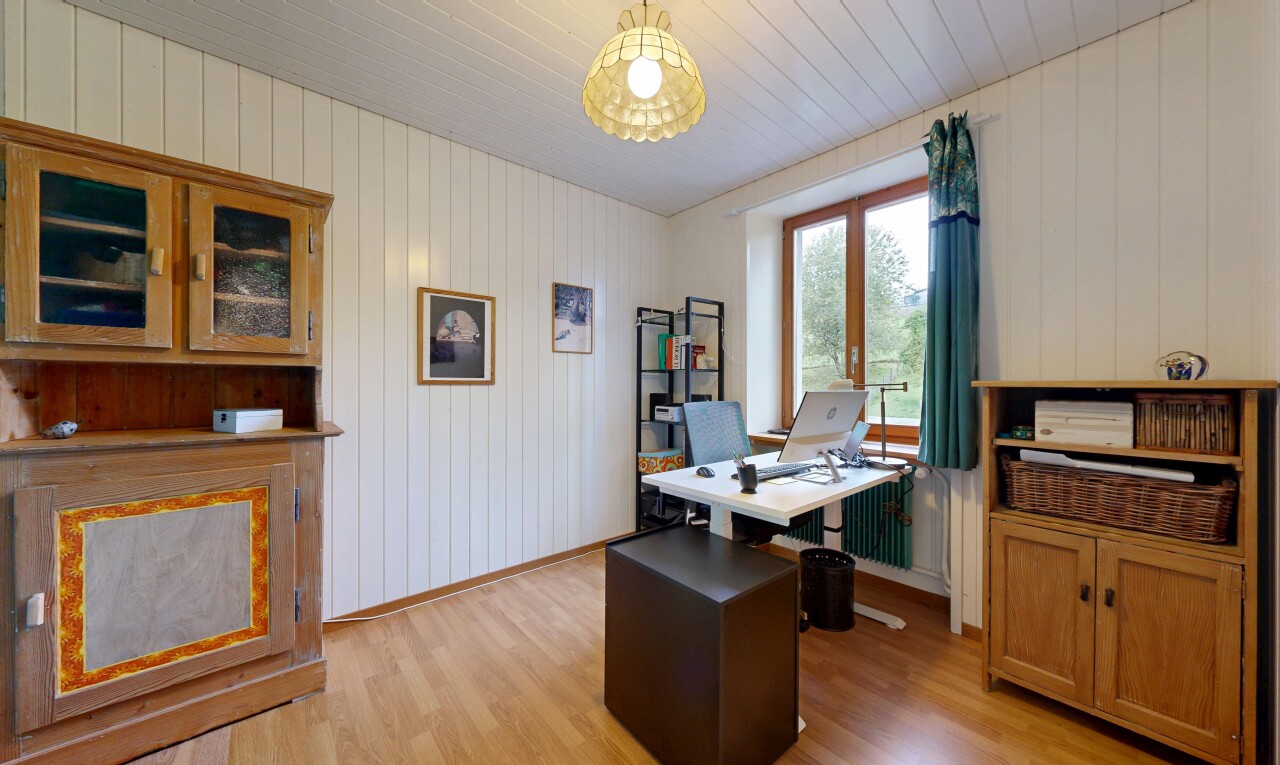 Renoviertes Familienhaus mit Garten und privater Garage - 7