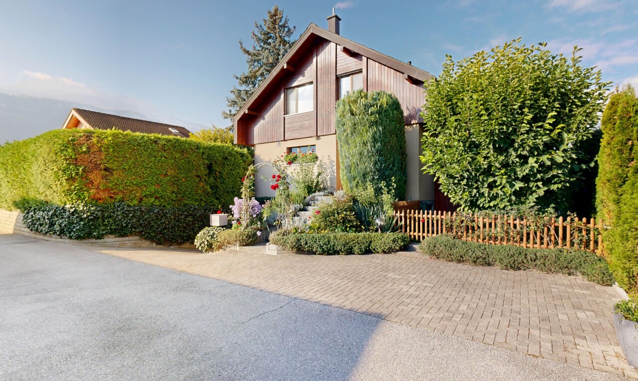 Helles Familienhaus mit Garten - 2