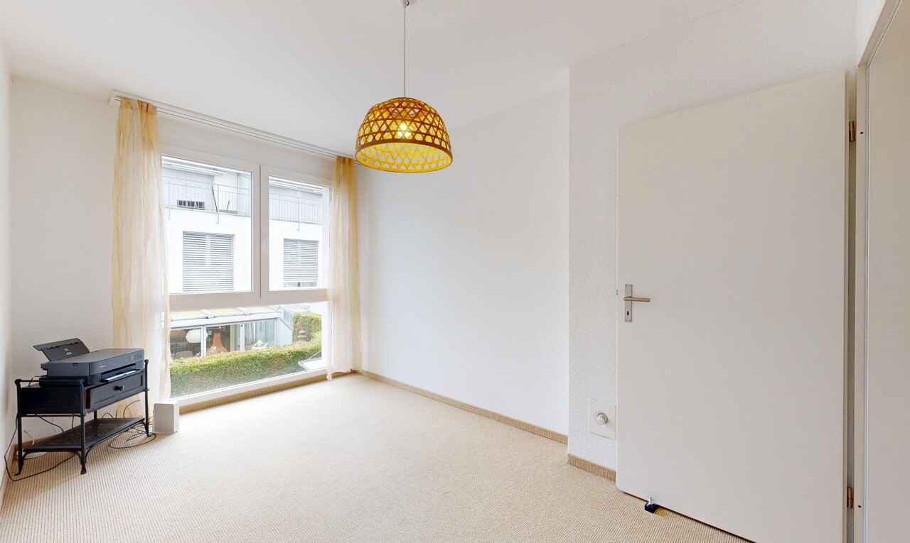 Modernes 5.5-Reihenmittelhaus mit zwei Tiefgaragenplätze in Fehraltorf - 7