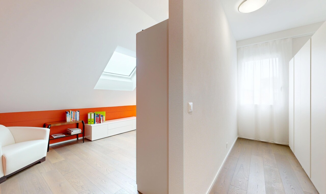 Helle 4.5-Zimmer-Maisonettewohnung mit Balkon und viel Raum für Ideen - 9