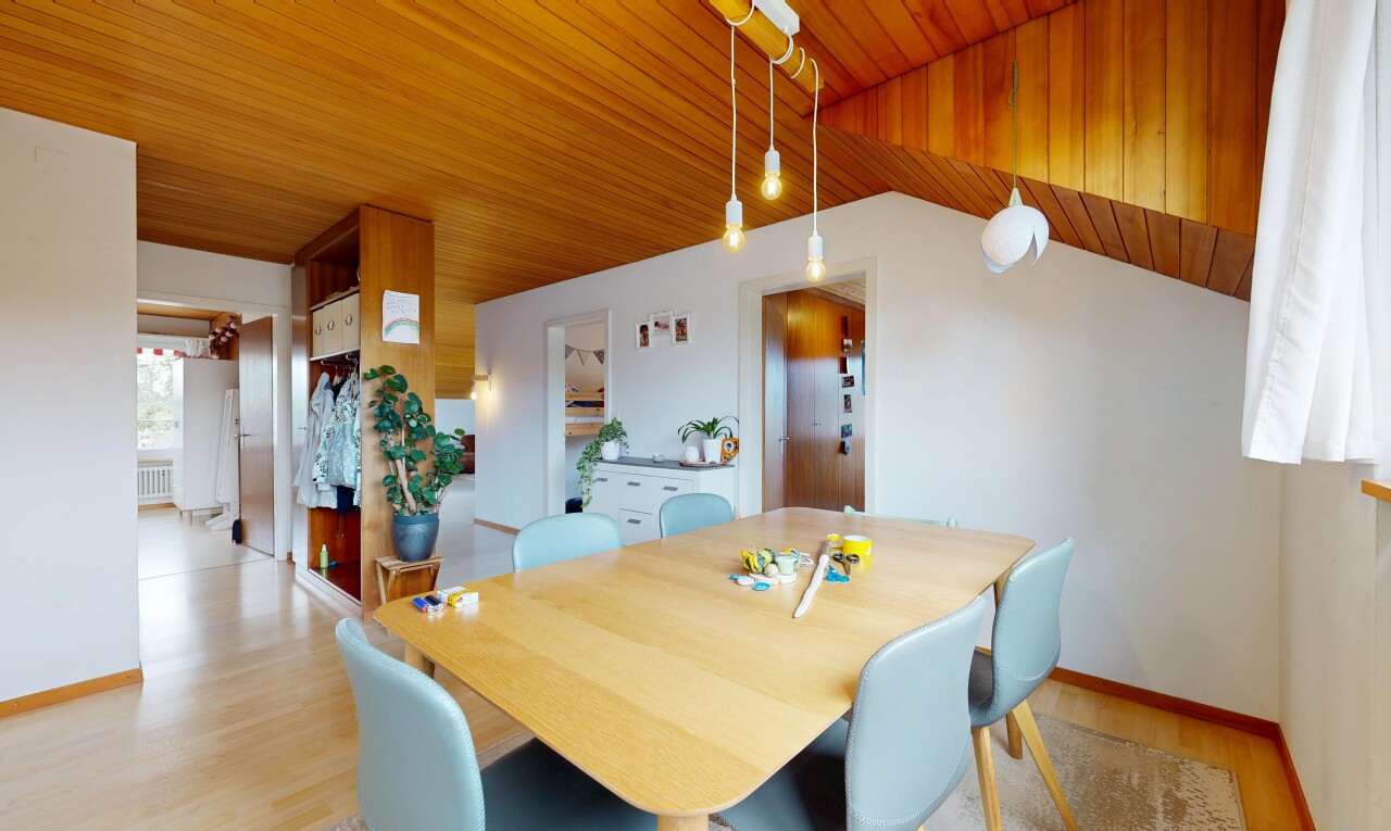 Preiswerte Dachwohnung an ruhiger Lage - 2