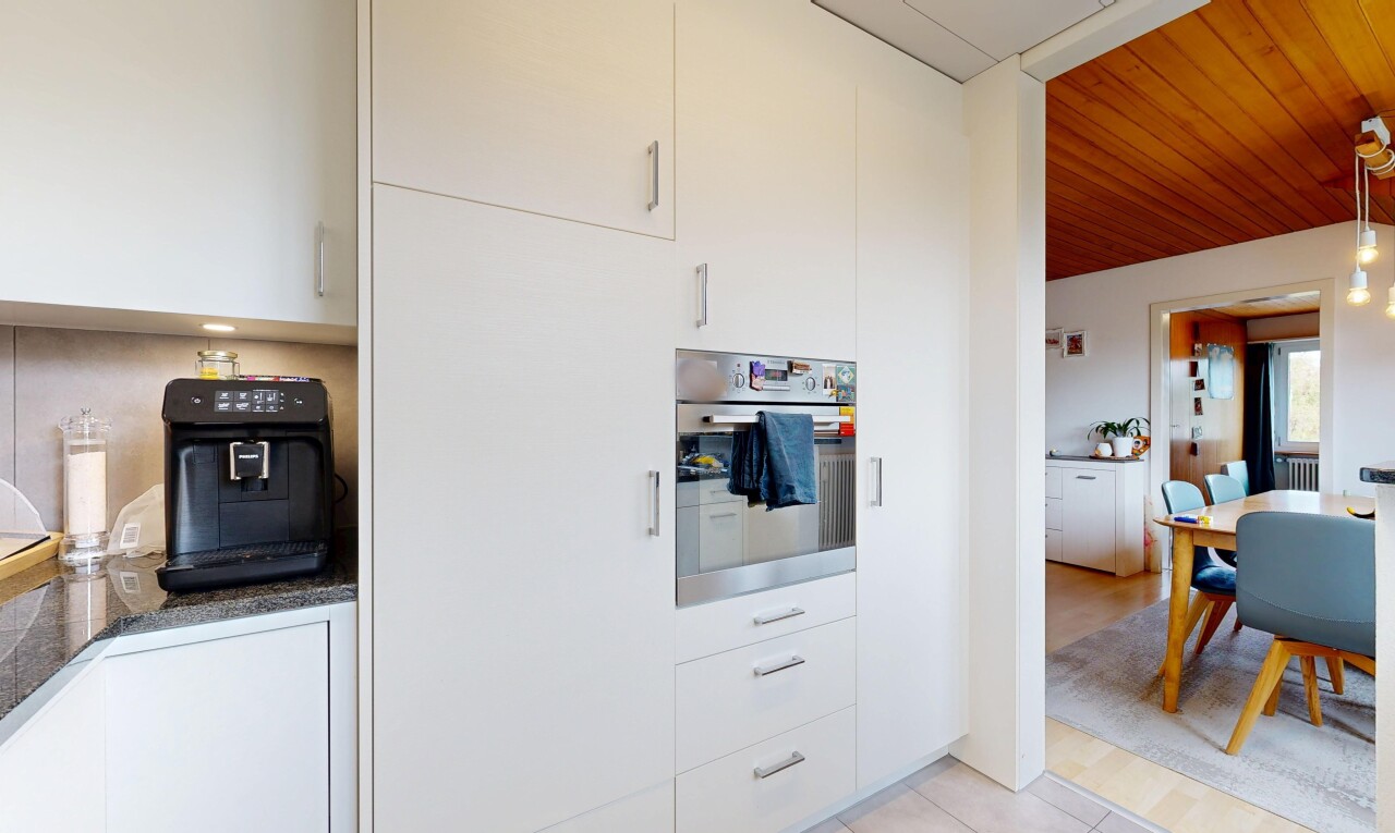 Preiswerte Dachwohnung an ruhiger Lage - 4