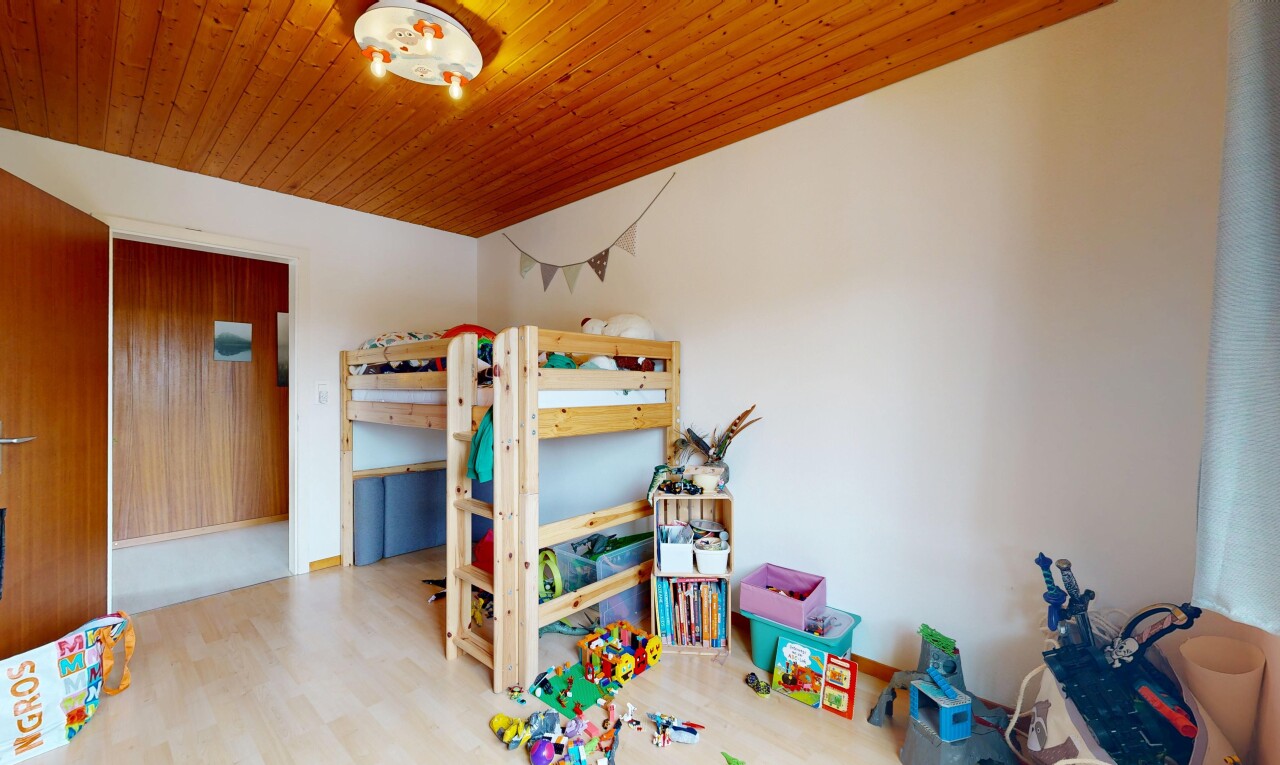 Preiswerte Dachwohnung an ruhiger Lage - 7