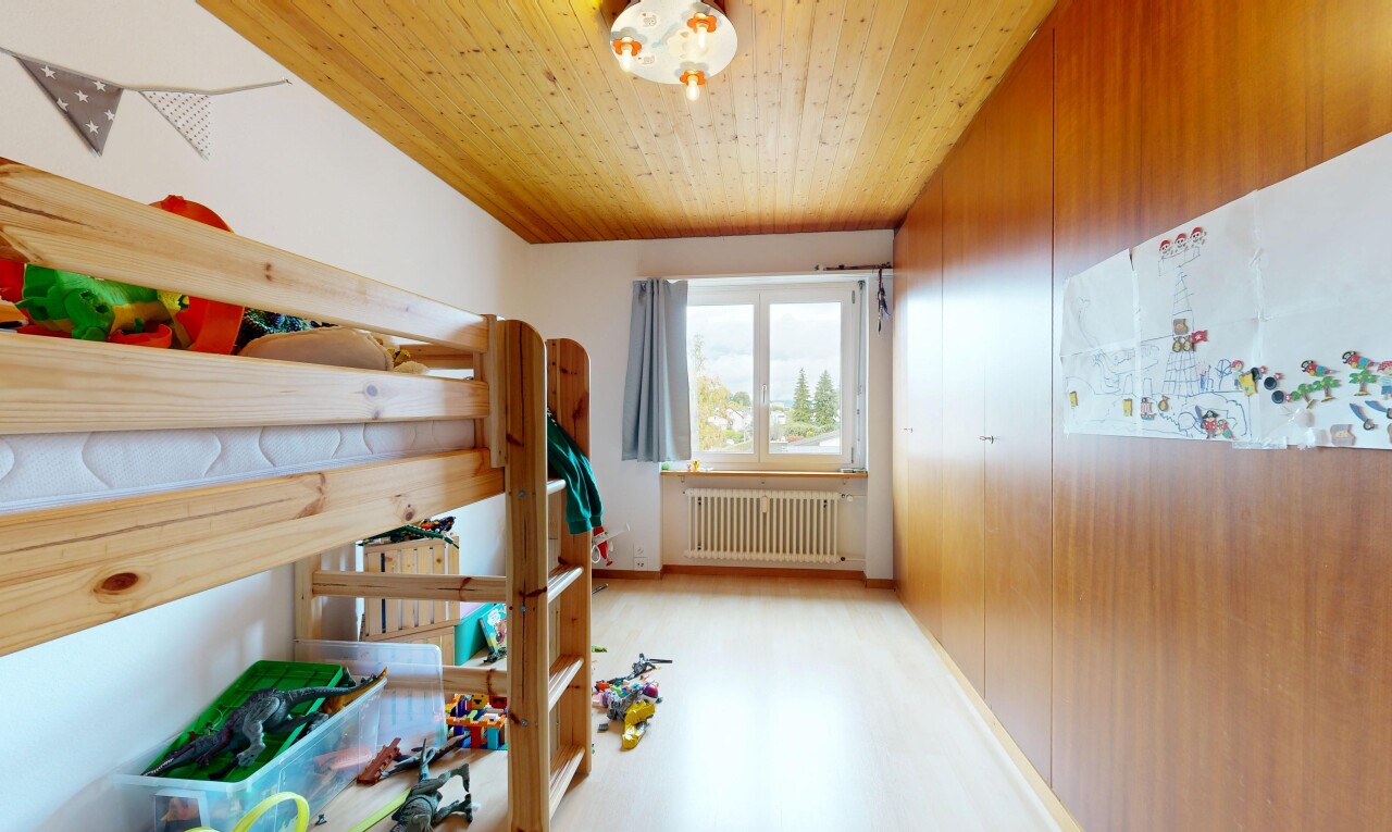 Preiswerte Dachwohnung an ruhiger Lage - 9