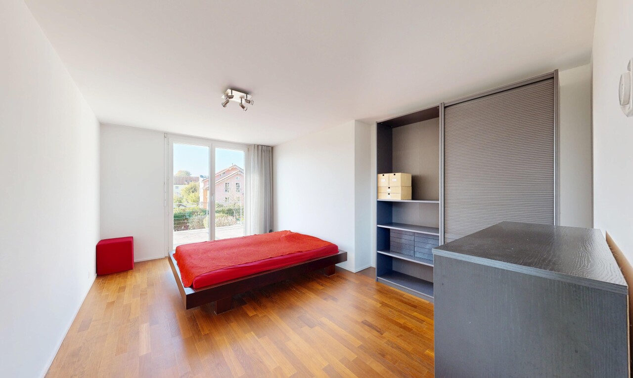 Modernes 6.5-Zimmer EFH an sonniger Lage mit pflegeleichtem Garten - 6