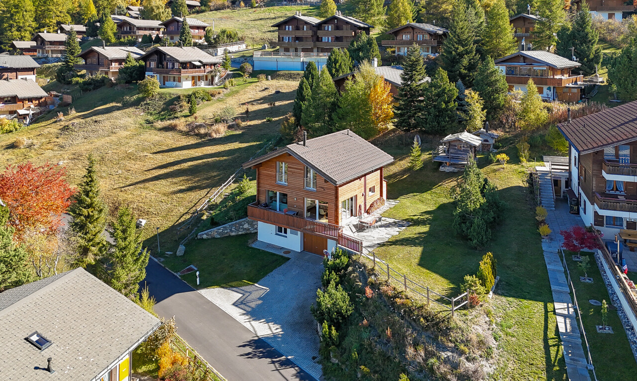 Exceptional Chalet with Panoramic View in Bürchen - 1