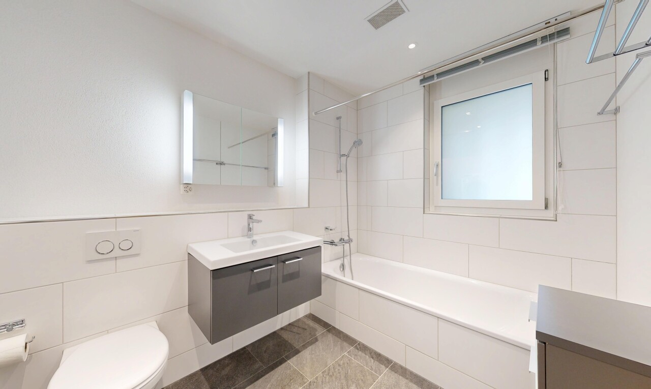 Sehr gepflegte 2.5-Zimmer Wohnung mit gedecktem Balkon an ruhiger Lage - 7