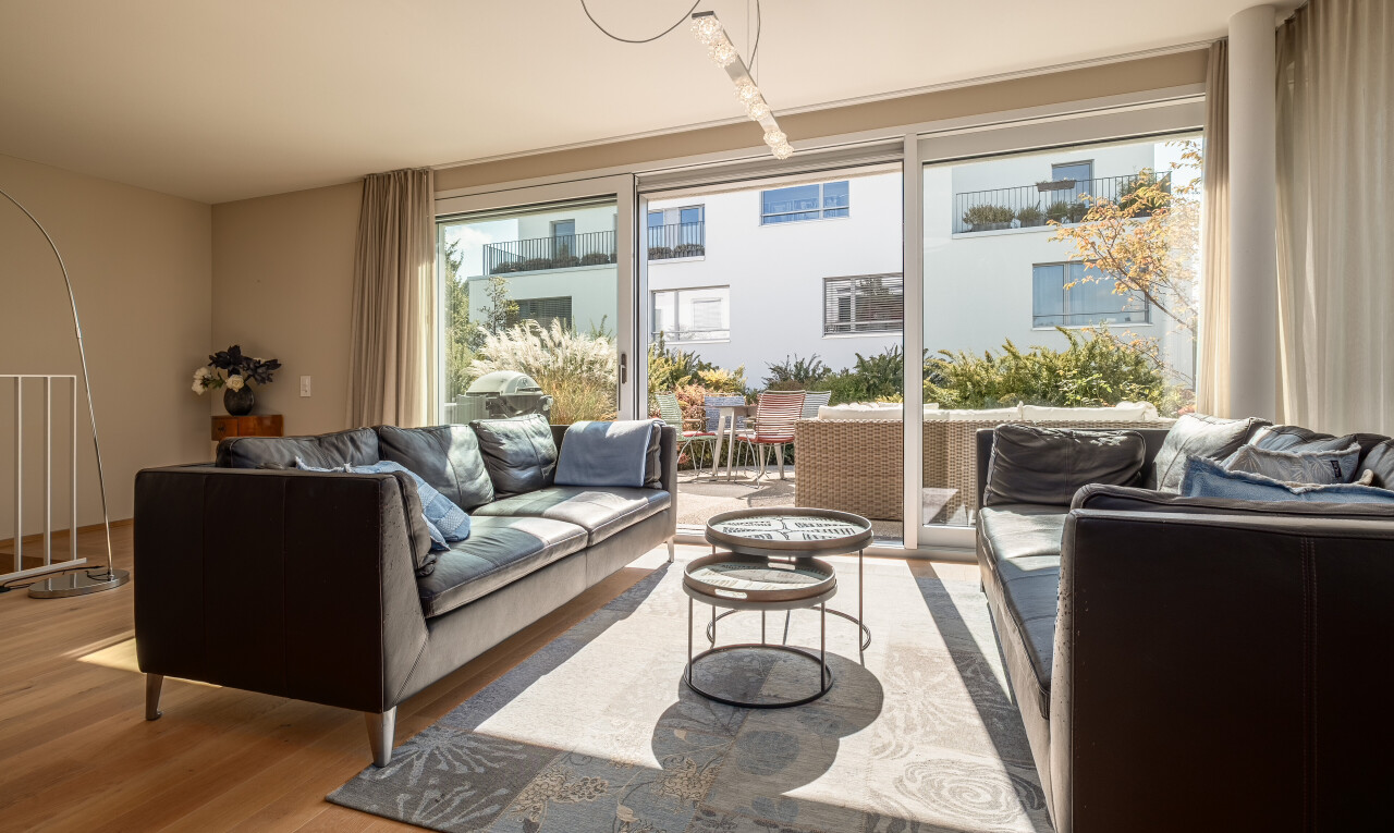 Attractive 5.5-Room Maisonette Garden Apartment - 1