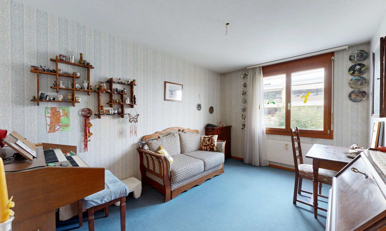 Sonnige 3.5-Zimmer-Wohnung mit Balkon und zwei Parkplätzen - 8