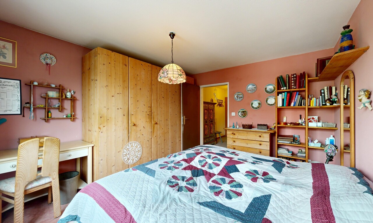 Sonnige 3.5-Zimmer-Wohnung mit Balkon und zwei Parkplätzen - 11