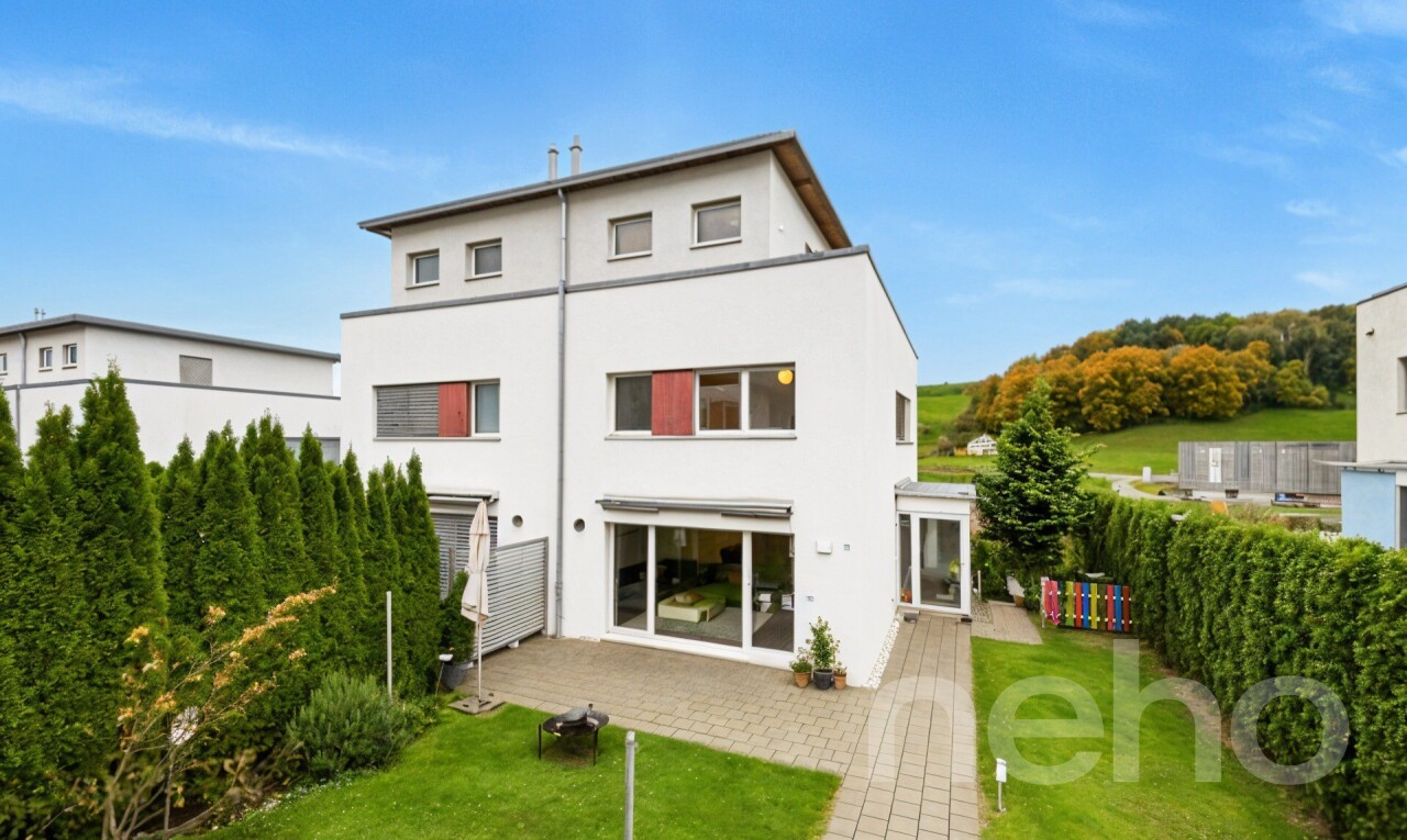 Familienfreundliches Zuhause mit viel Platz, Sonne und Nähe zur Stadt - 0