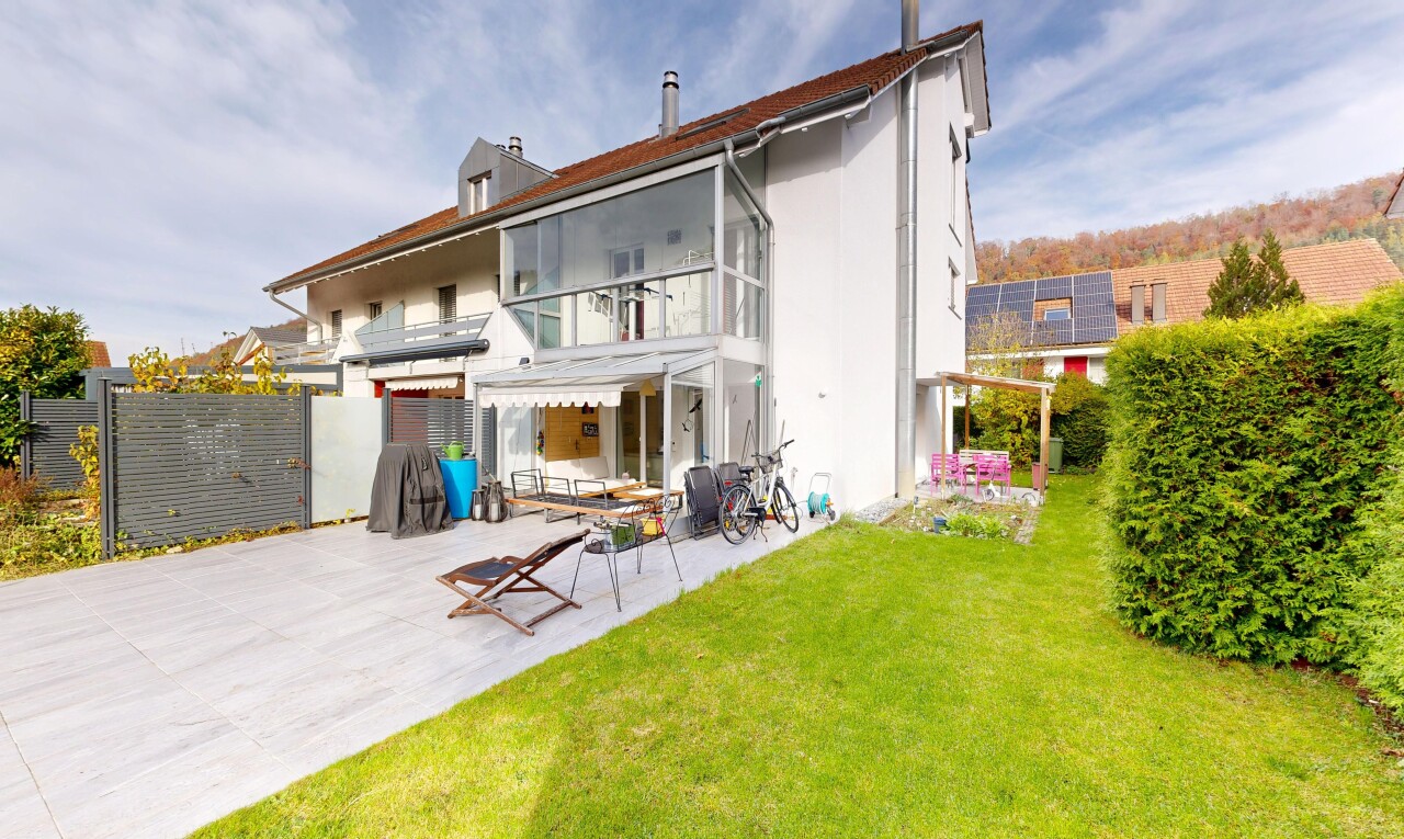 Gepflegtes Eckreihenhaus mit Garten, Garage und modernem Komfort - 1