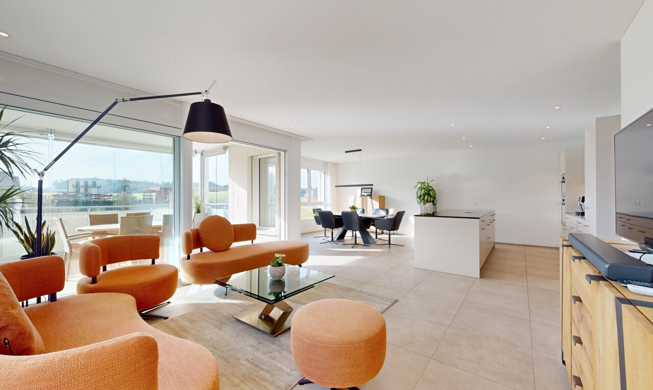 Moderne 4.5-Zimmerwohnung mit grossem Balkon und hochwertiger Küche - 0