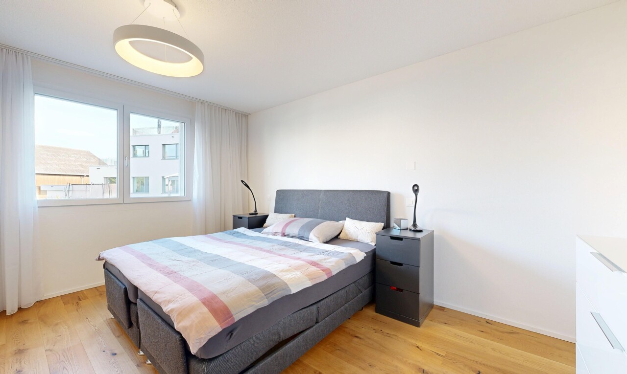 Moderne 4.5-Zimmerwohnung mit grossem Balkon und hochwertiger Küche - 4