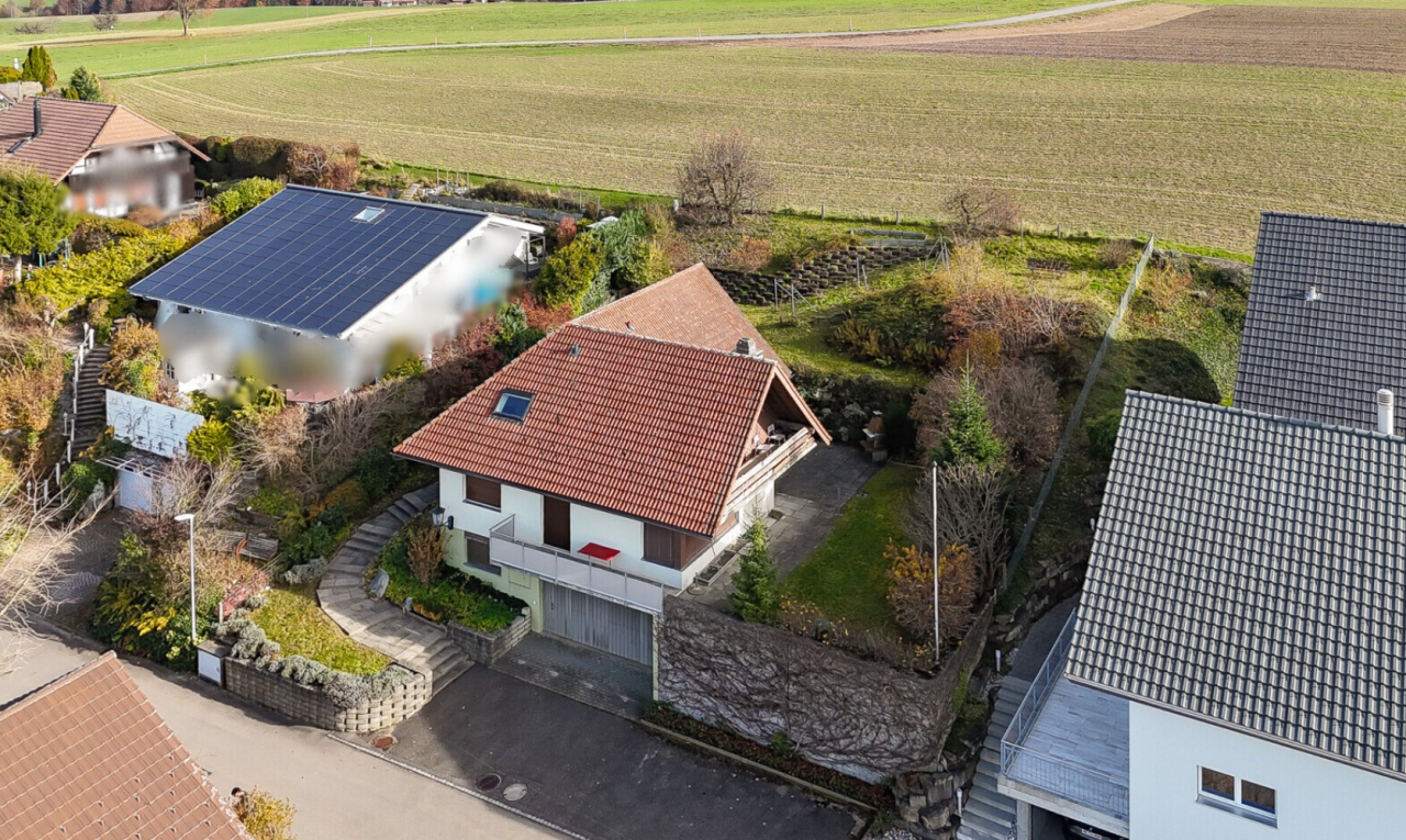 Charmantes Einfamilienhaus mit Potenzial und Ausblick - 2