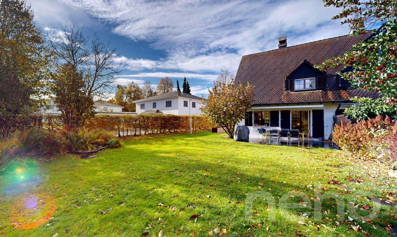 Reiheneckhaus im Landhausstil in Neuheim - 0