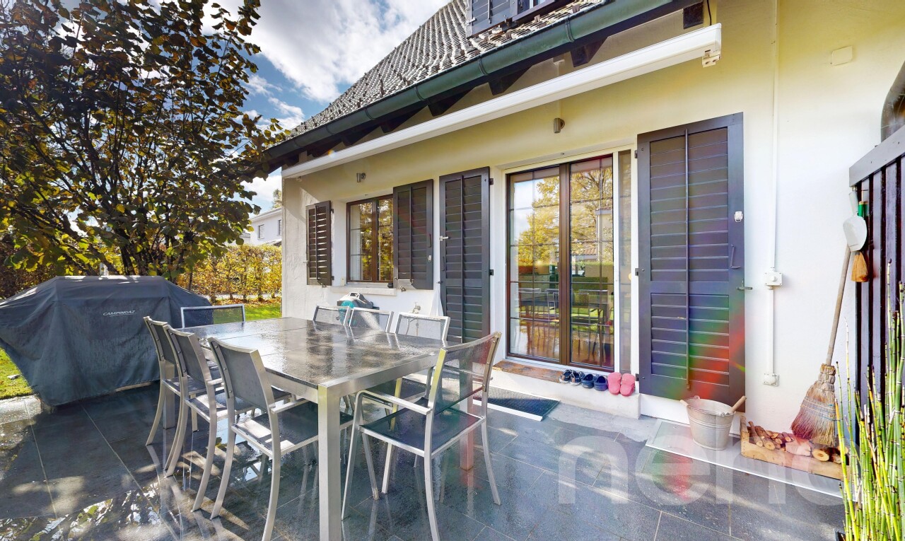 Reiheneckhaus im Landhausstil in Neuheim - 3