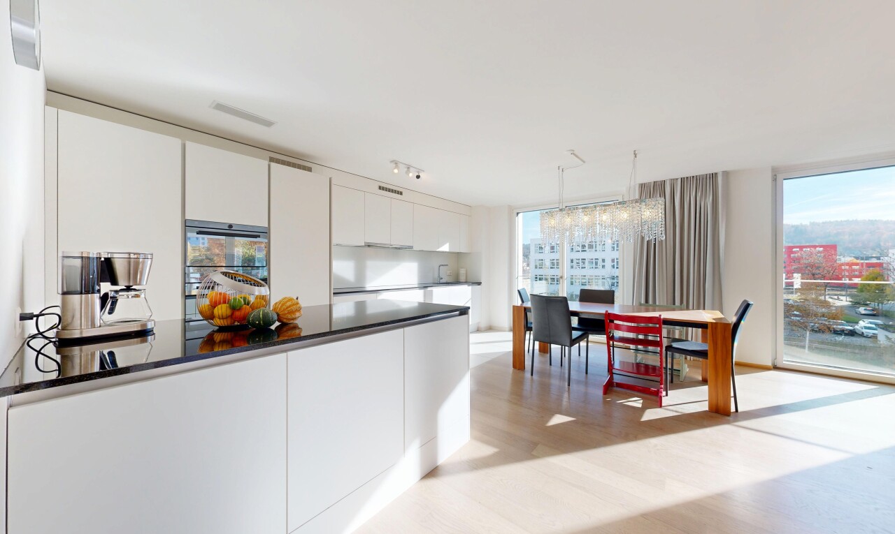 Hochwertige 4.5-Zimmer-Wohnung - 1