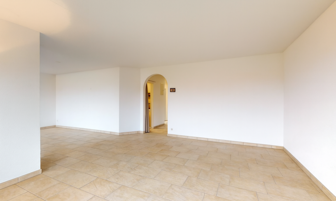 4.5-Zimmer-Wohnung mit zusätzlichem Bastelraum in Dietlikon - 1