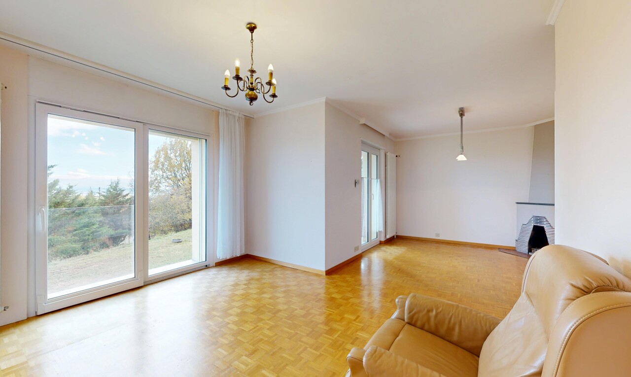 Haus mit Seeblick, 809 m² Garten und viel Renovierungspotenzial - 4