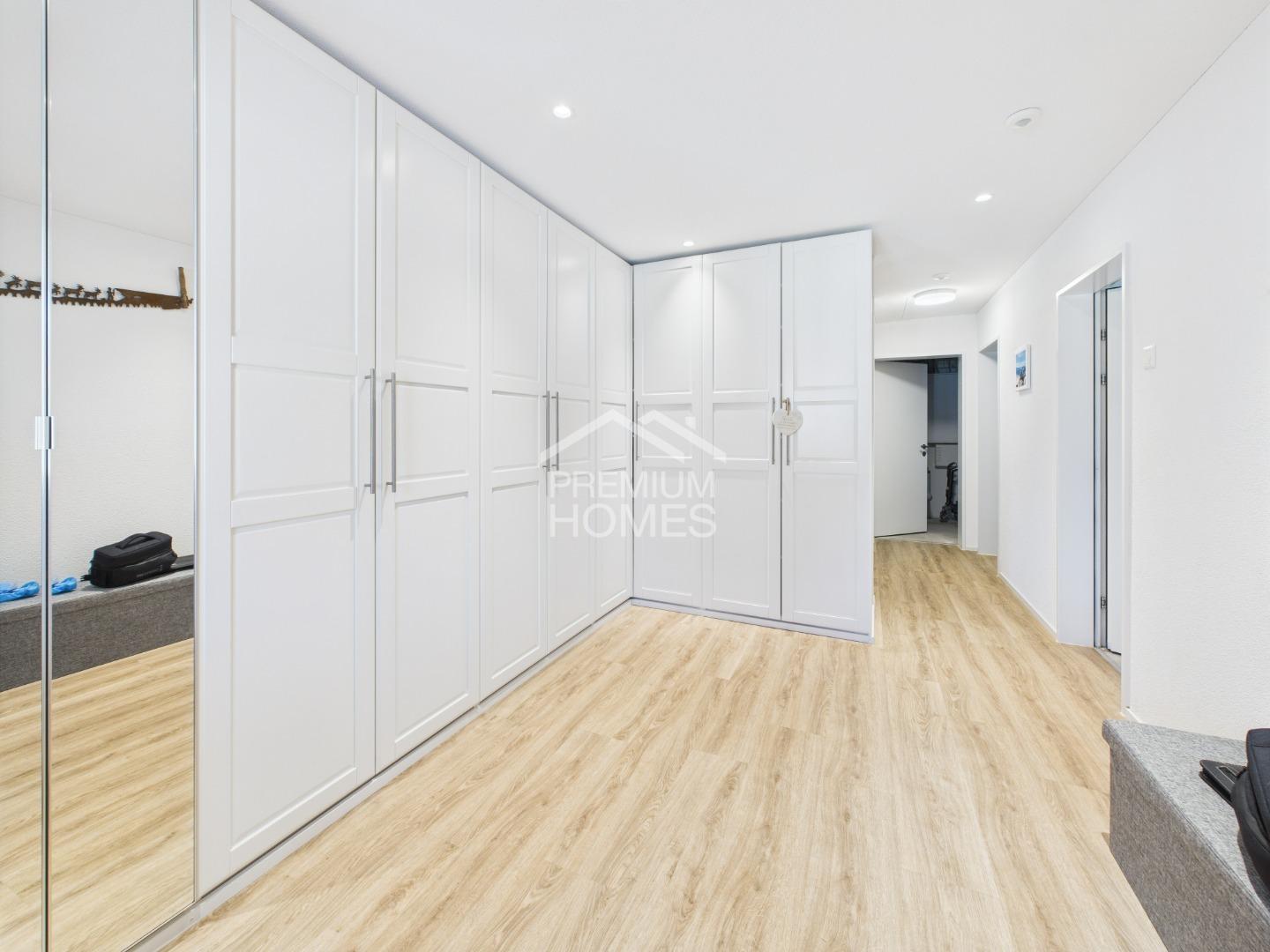 Neuwertiger Wohn(r)traum mit Seeluft und Gipfelblick - 4