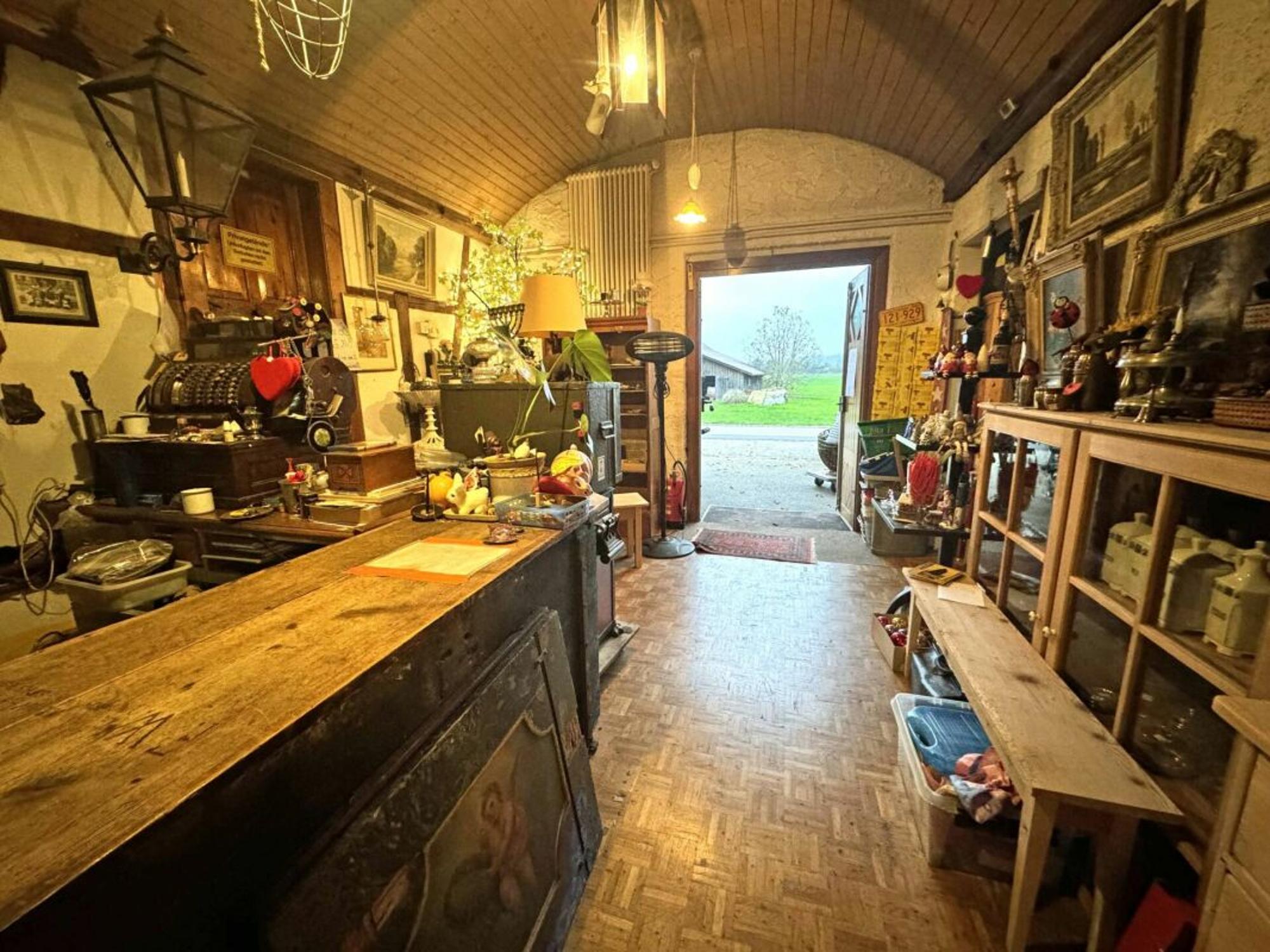 Living and working under one roof - 7
