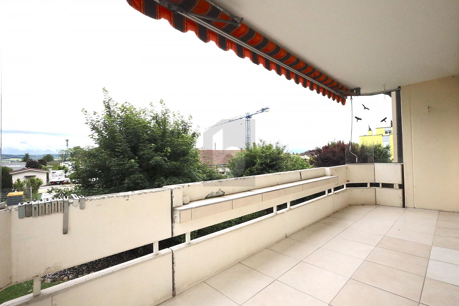 GROSS UND HELL MIT SONNIGEM BALKON - 4