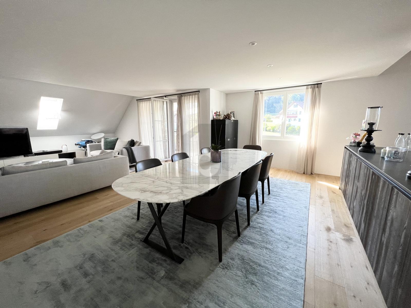 HOHER AUSBAUSTANDARD IN STEUEROASE MIT VIEL PLATZ - 2