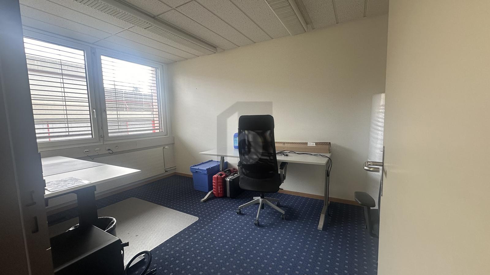 ESPACE DE BUREAU A LOUER - 2