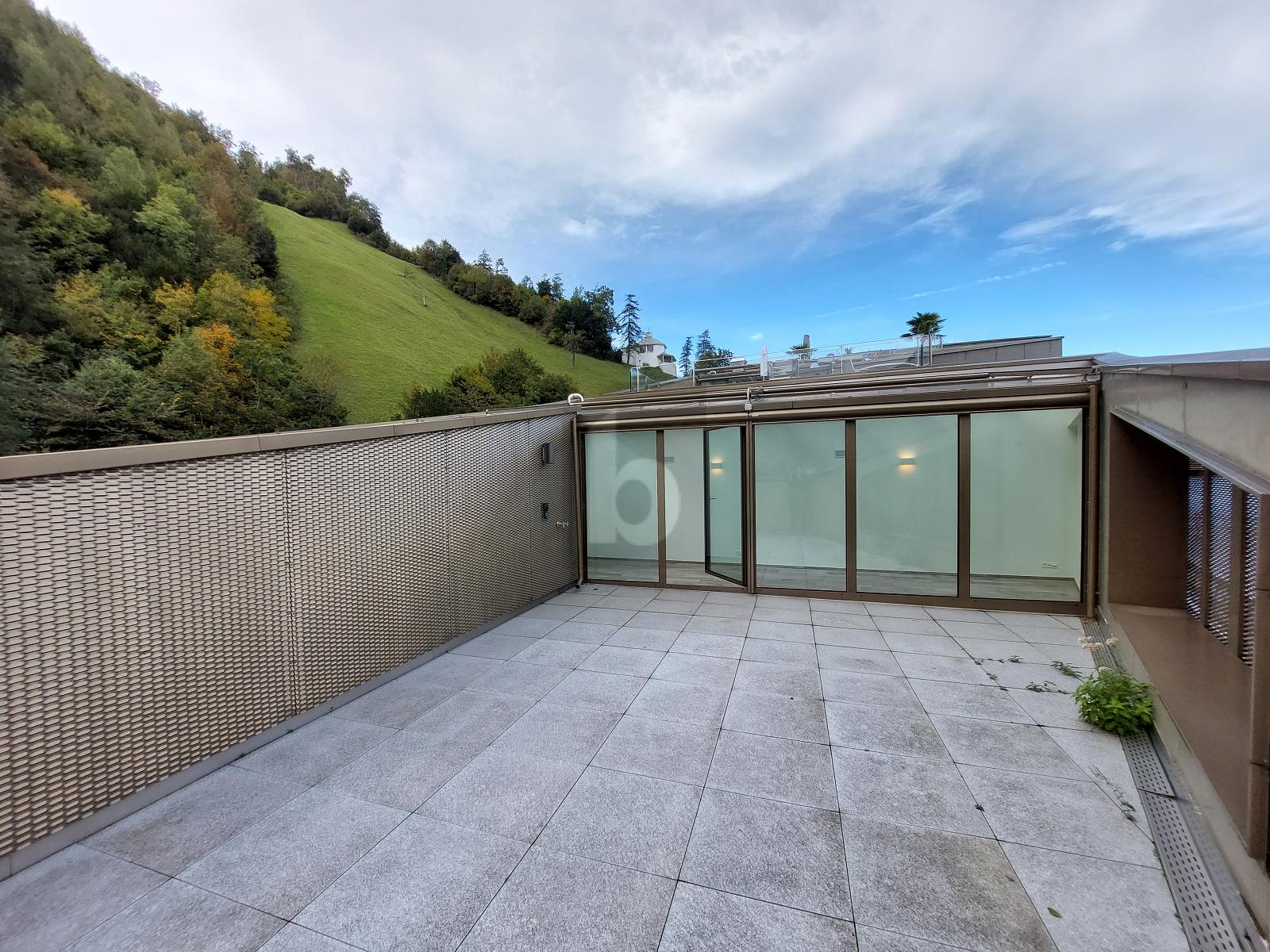 PRESTIGE-BÜRO AM SEE MIT EXKLUSIVER DACHTERRASSE! - 1