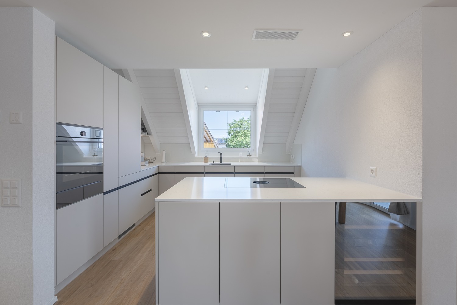 Exklusive 4.5-Zimmer-Maisonettewohnung mit Stil! - 3