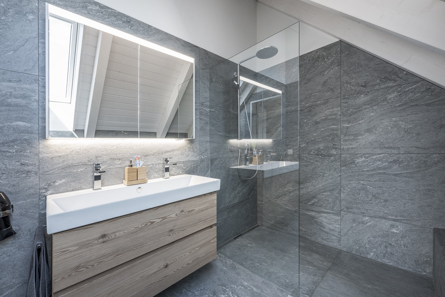 Exklusive 4.5-Zimmer-Maisonettewohnung mit Stil! - 7